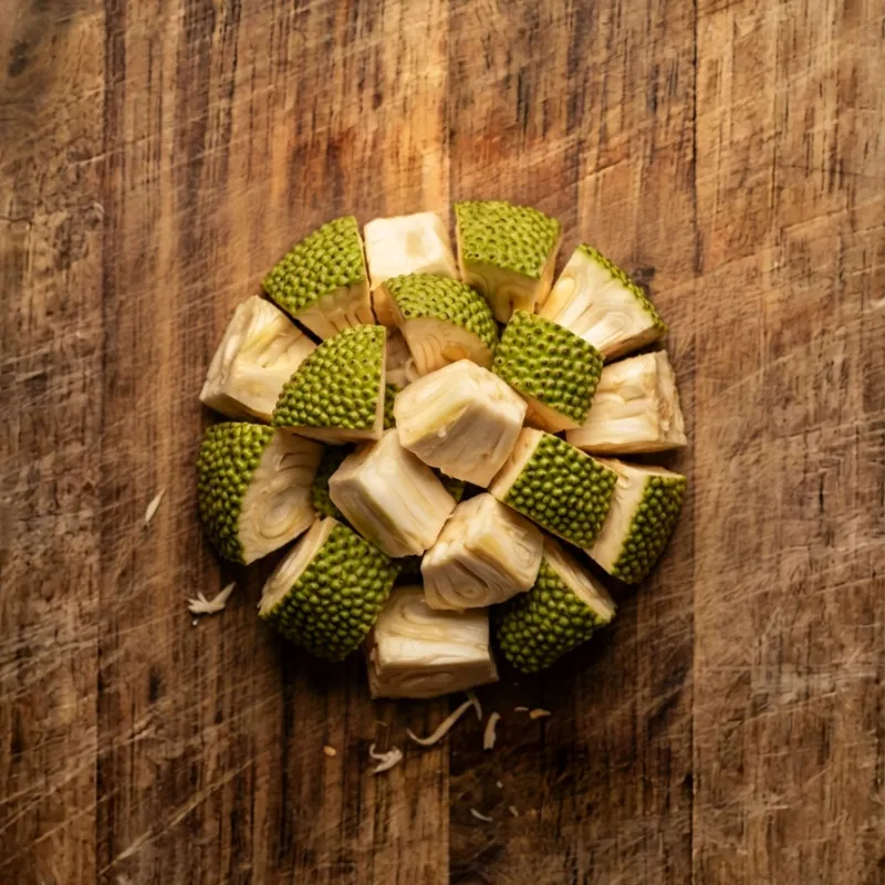 Raw jackfruit (kathal / halasinakayi)
