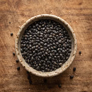 Whole urad (black gram)